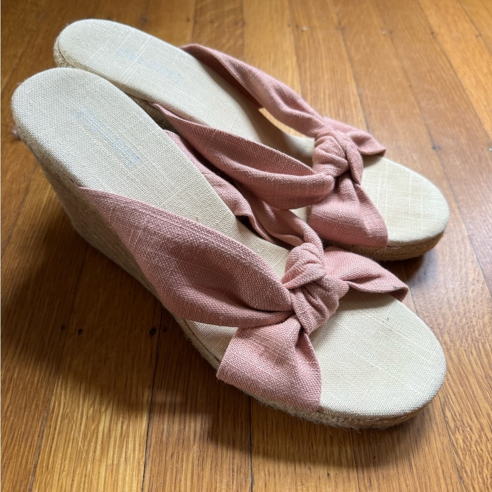 Like New Soludos Beachy Pink Espadrille Wedges